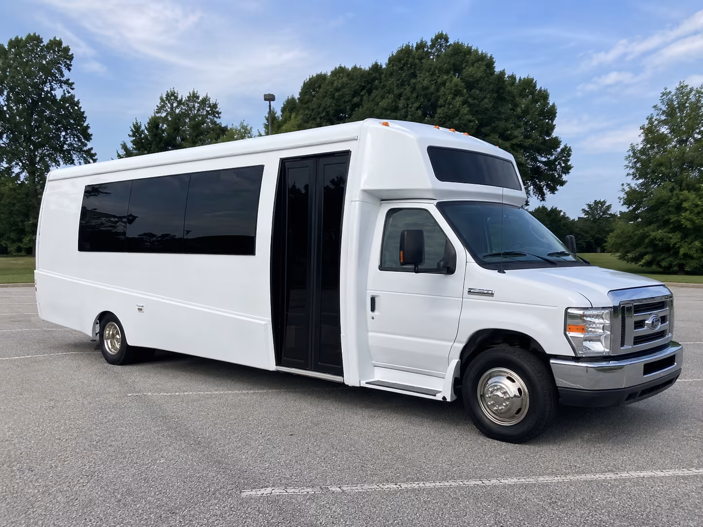 burbank 18 passenger party bus