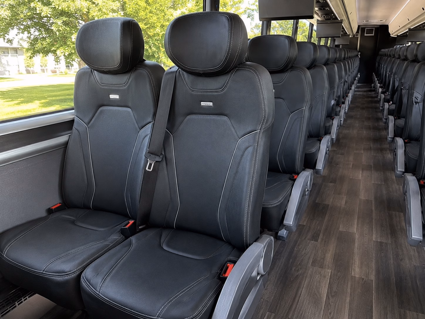 burbank bachelorette and birthday wine tour buses