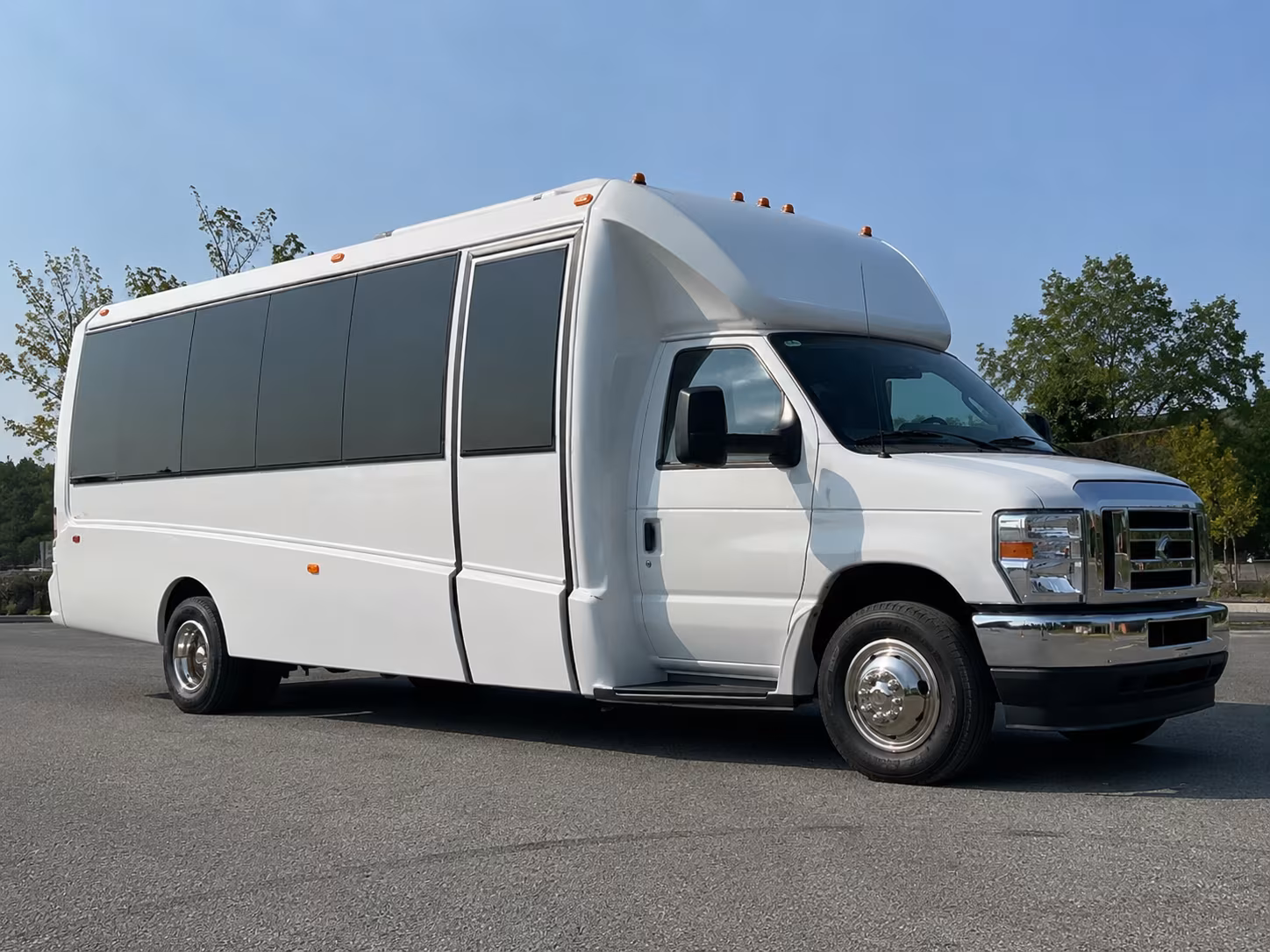 burbank quinceanera sweet 16 party bus rental